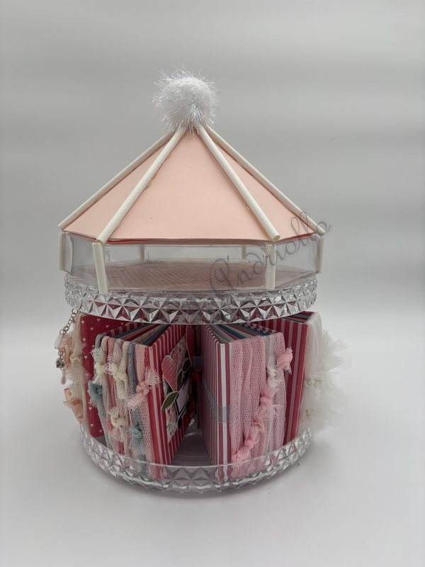 Carrousel magique en papier, pièce unique de l'atelier